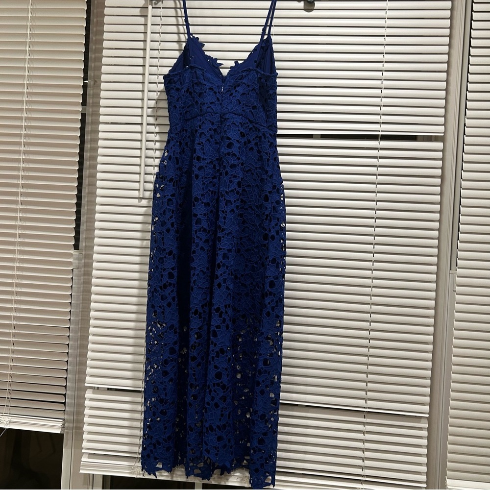 Astr The Label Elegant Blue Lace Midi Dress. Size Small - Picture 2 of 7